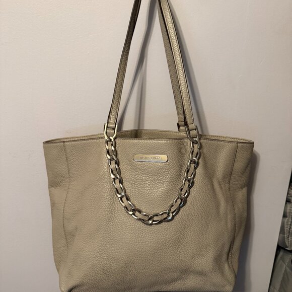 Michael Kors leather bag - Picture 1 of 2
